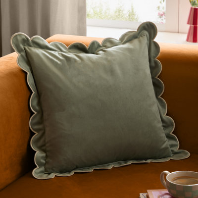 Lil Scallop Square Cushion