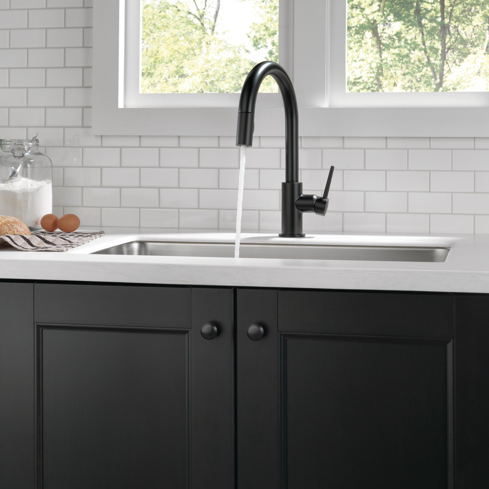 Trinsic Pull Down Sprayer Kitchen Sink Faucet, Single Handle Kitchen Faucet, Matte Black
