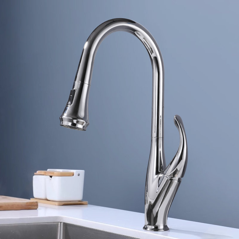 Pull Down Single Handle  Kitchen sink Faucet  in Chrome