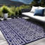 Tapis intérieur / extérieur bleu marine / blanc Aldo-70160283
