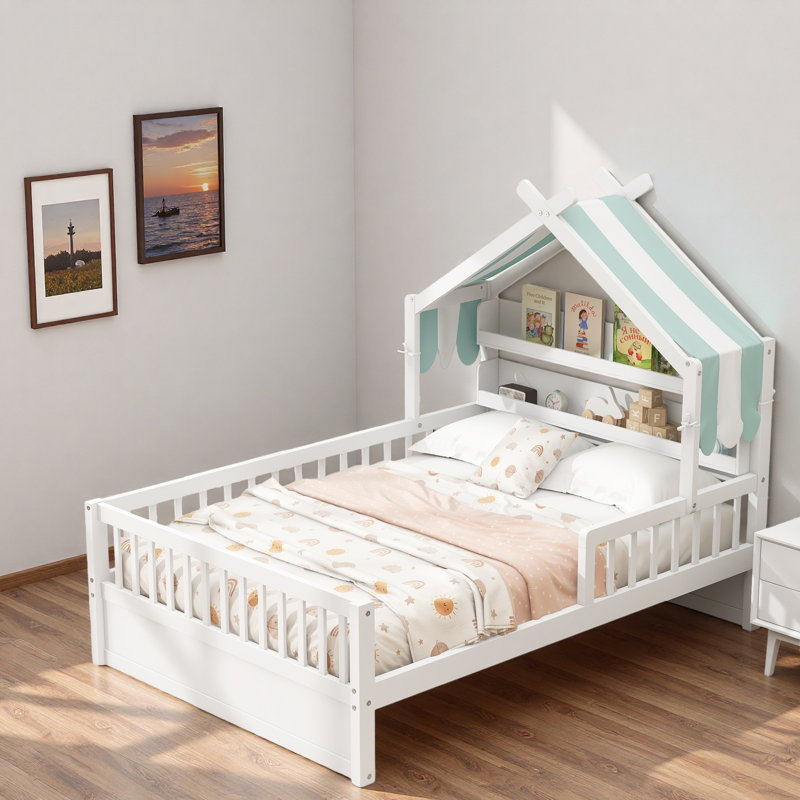 Lit maison en bois avec tablettes de tête de lit, Full, White