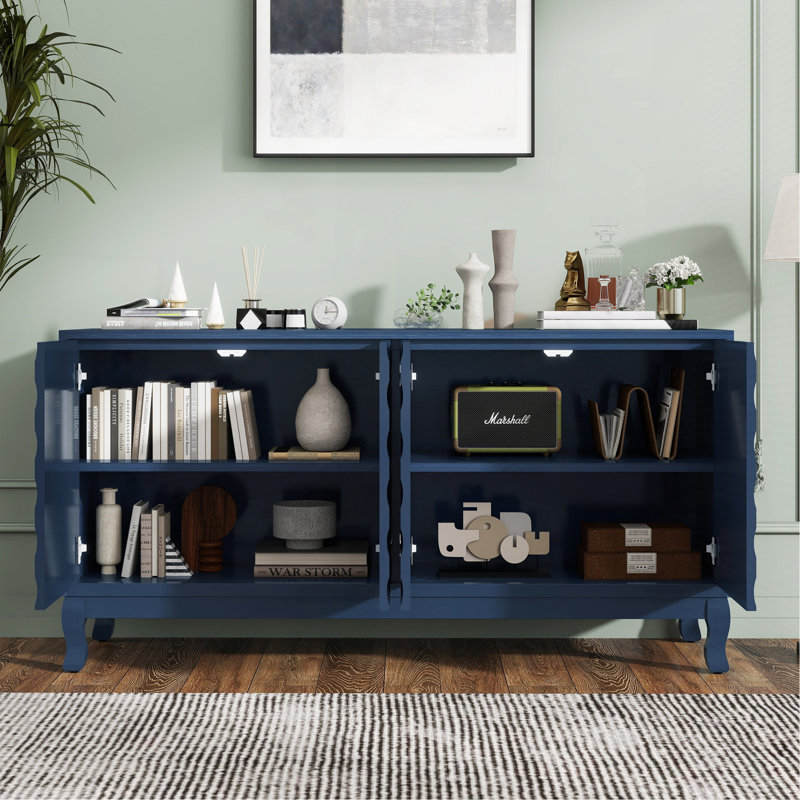 Élégant buffet doté de portes à motif ondulé sophistiquées avec un design à rainures arquées dans une disposition élégante à quatre portes, réglable, adapté pour le bureau, le vestibule et le salon (bleu marine)