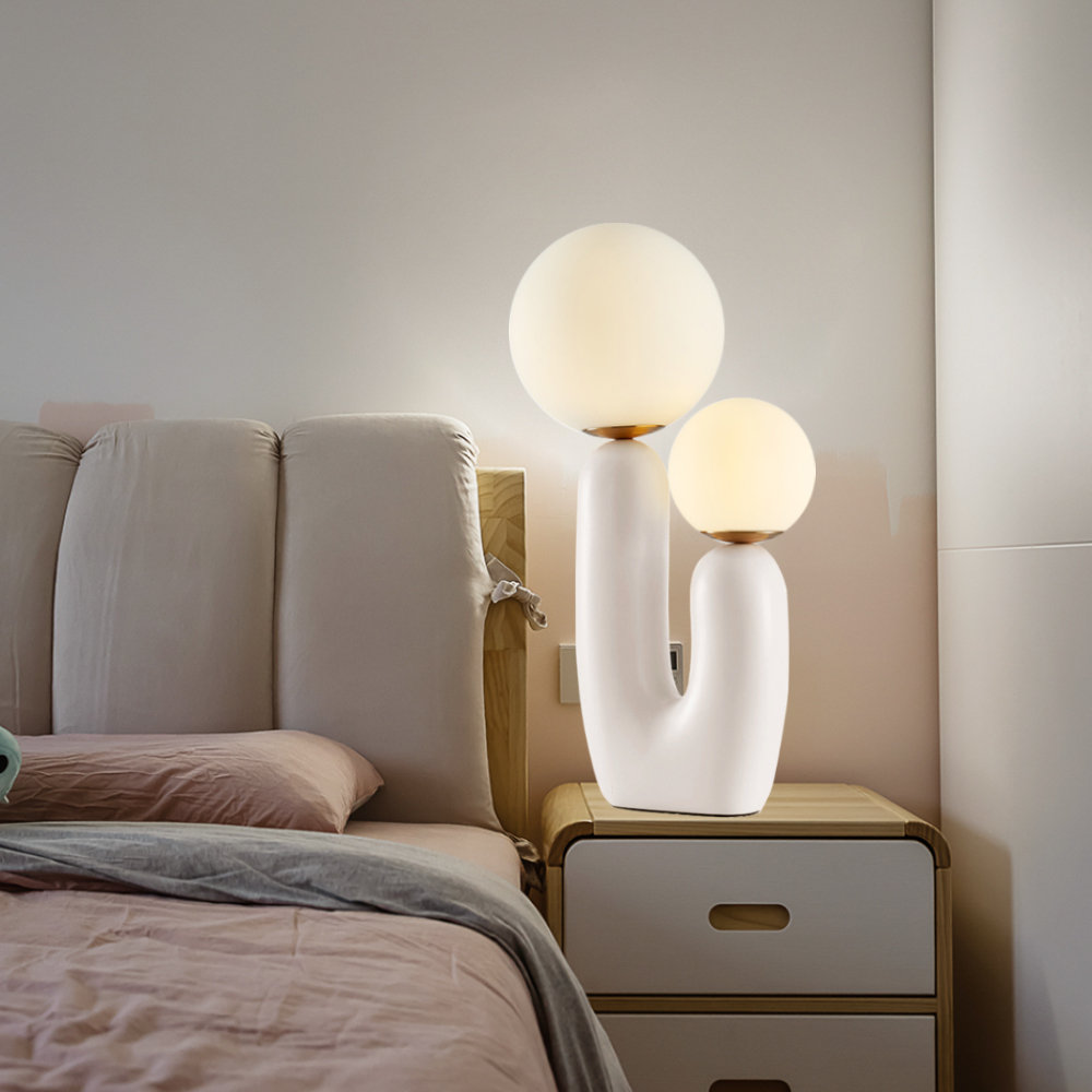 Yuma Resin Table Lamp, White