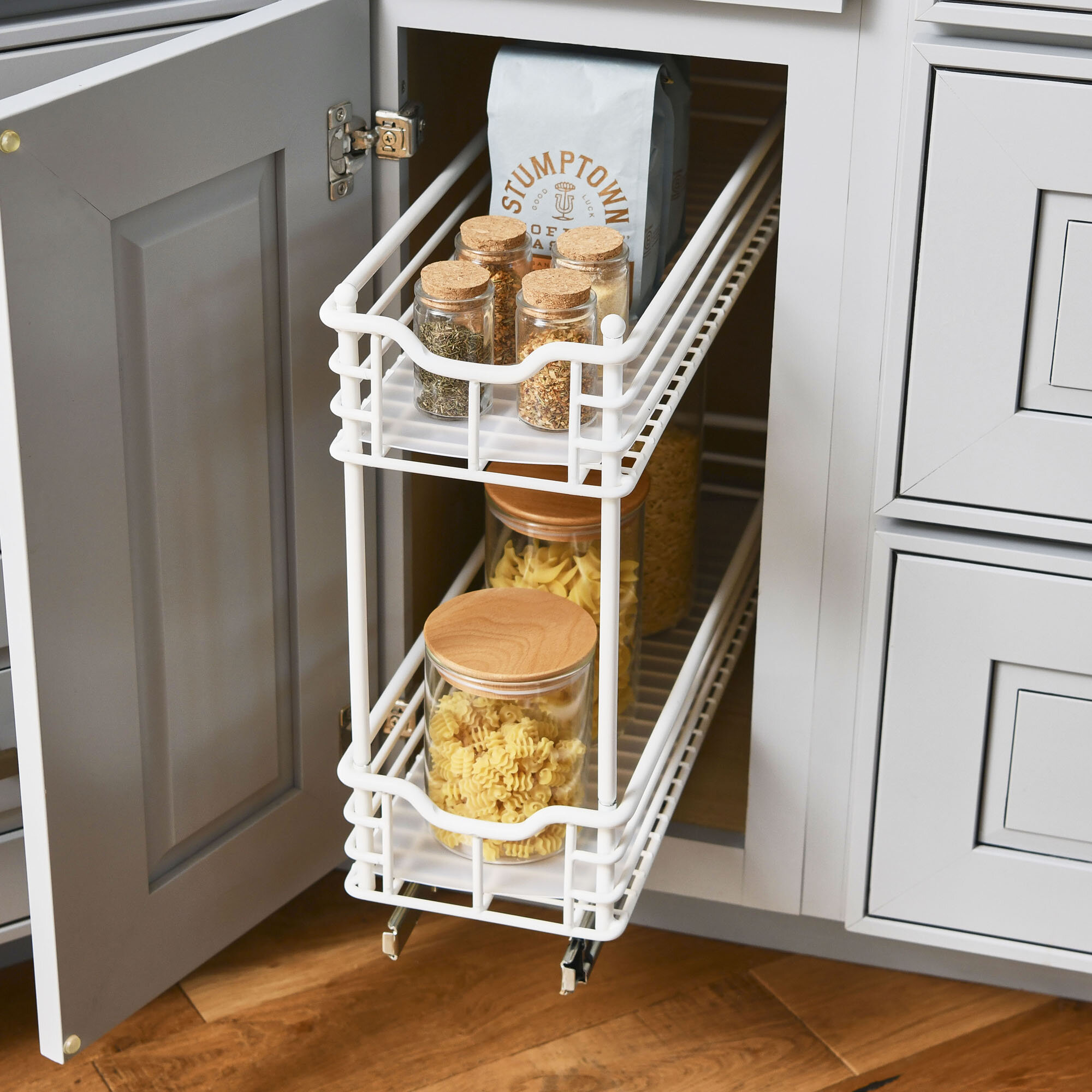 Pull-out pantry installation 