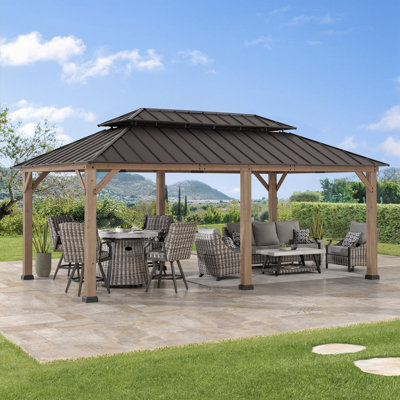 Gazebo en bois Sunjoy 3,65 x 6,10 m, belvédère extérieur avec toit rigide en acier et structure en cèdre, toit métallique à deux niveaux, idéal pour les patios, pelouses et jardins, couleur bois naturel