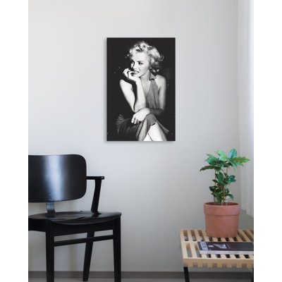 Marilyn Monroe - assis - reproduction de photo sur