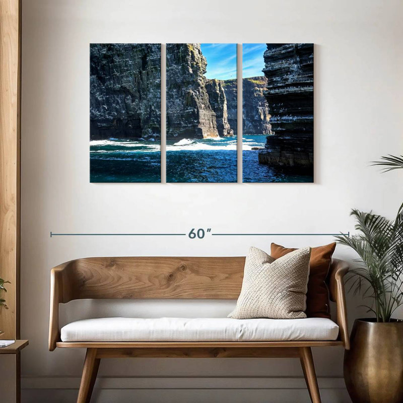 Nicci Sea Cliffs, 28" H x 45" W