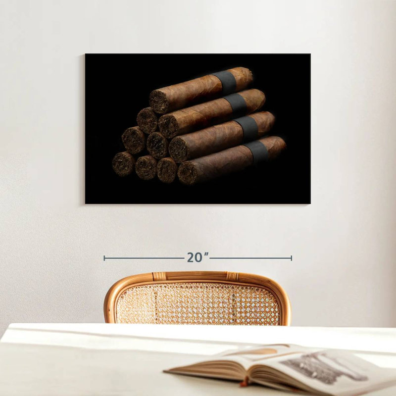 Senne Robusto Cigar Pyramid, 16" H x 24" W