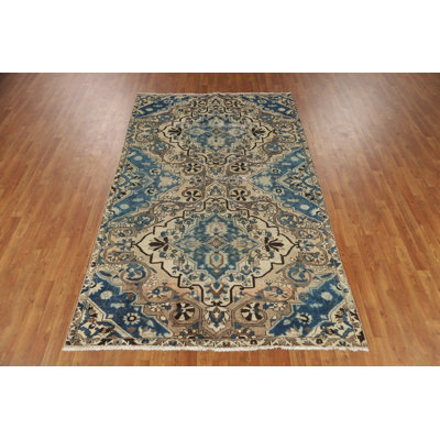 Distressed Wool Traditional Area Rug 5x9