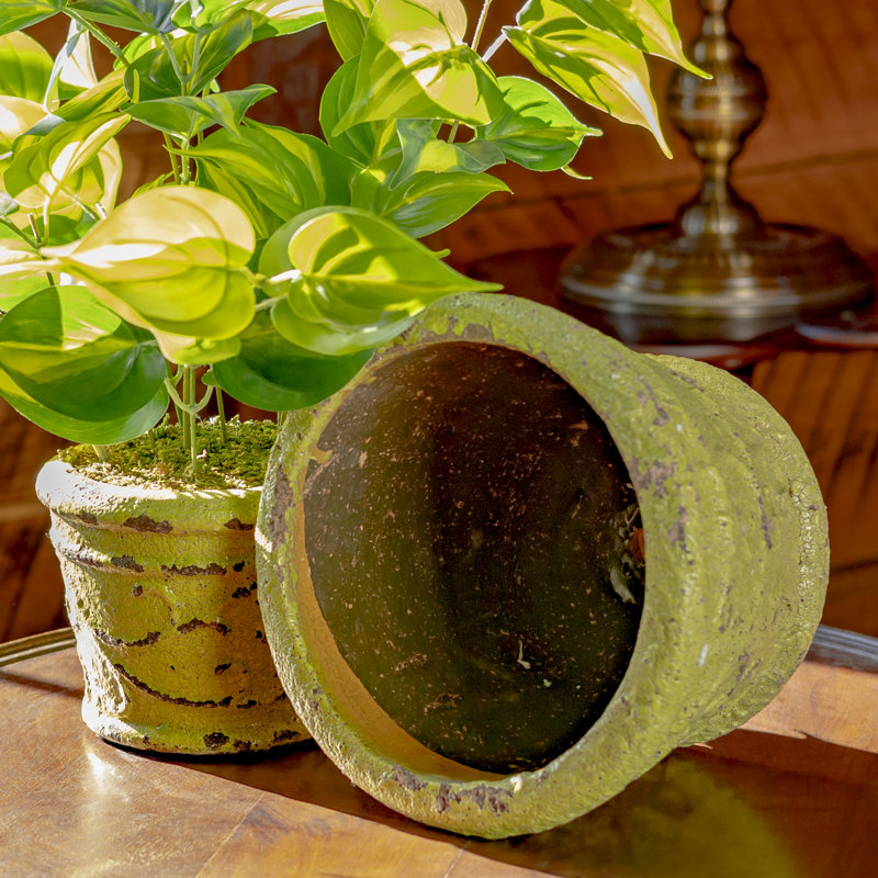 Harrami Handmade Ceramic Pot Planter, Antique Green