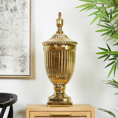 Grands pots décoratifs en céramique avec rainures