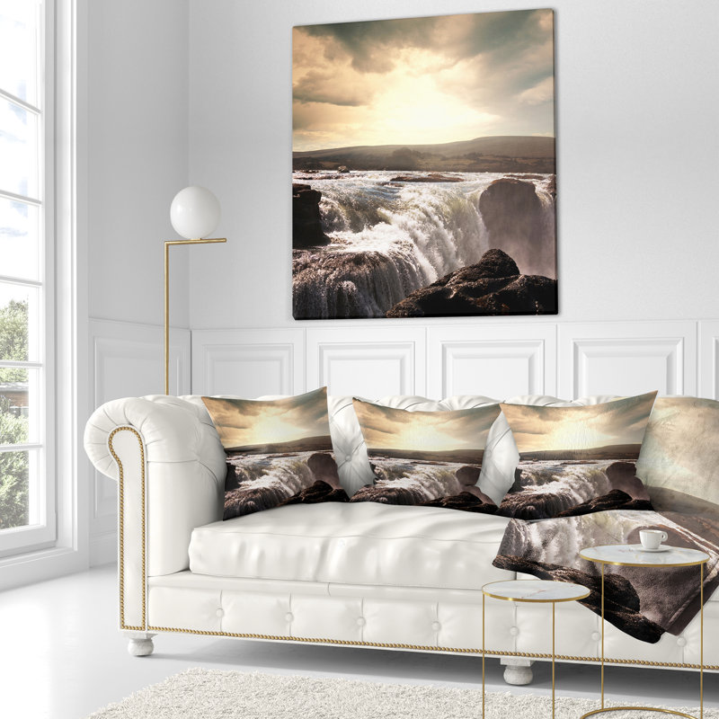Oreiller Dramatic Waterfalls, 18 po x 18 po, Coussin décoratif