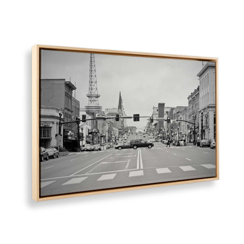 "Up Broadway Nashville" par Garima Dhawan, reproduction de photo, H 12 po x l 16 po, Impression encadrée sans passe-partout