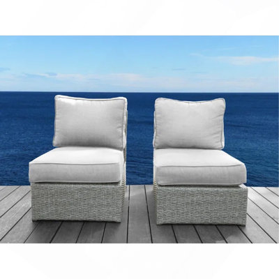 Chaise de patio entièrement assemblée avec coussins