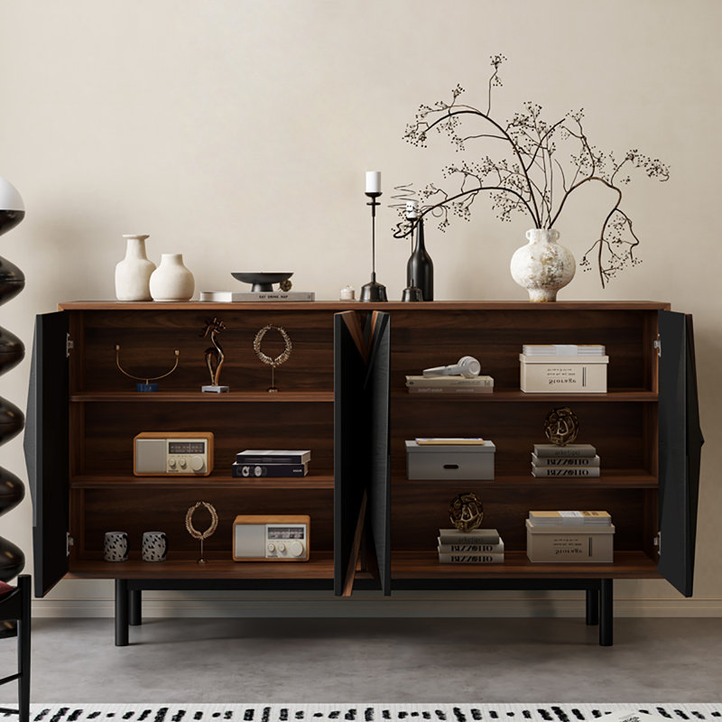 Buffet multifonctionnel dans le salon
