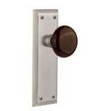 New York Plate with Brown Porcelain Door Knob