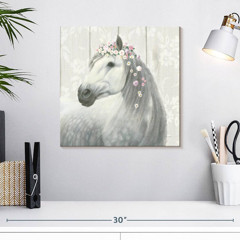 Brampt Spirit Stallion I sur un carré de bois