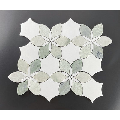 Jet d'eau - carrelage mosaïque en marbre et motif de marguerites
