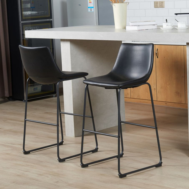 Tabouret en cuir Kodina Nia, Noir, Tabouret de bar (siège d'une hauteur de 29,5 po), Noir