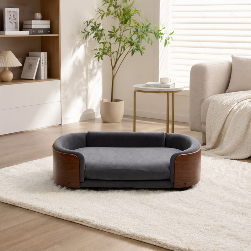 Lit pour chien surélevé de style scandinave avec pattes en bois massif et dossier en bois courbé, coussin en velours