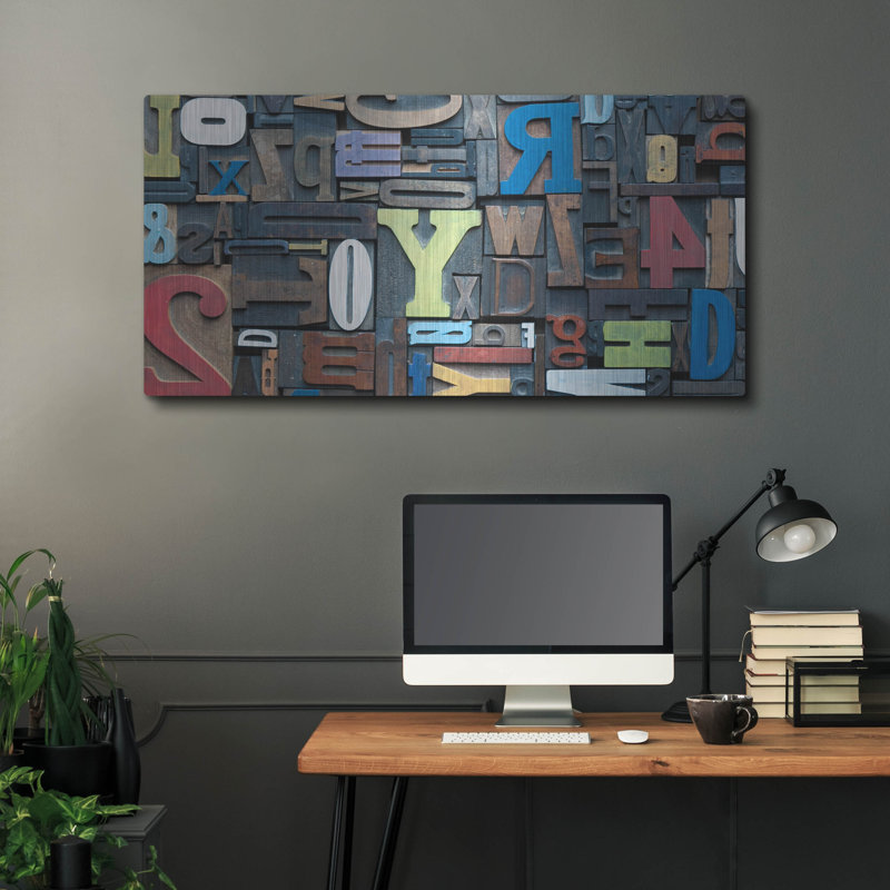 «Latitude typographie 6» par Holli Conger, Latitude Wall®, art mural en métal, H 24 po x l 48 po