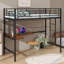 Lit mezzanine simple en métal avec bureau intégré et structure en grille métallique, y compris une échelle-114328199