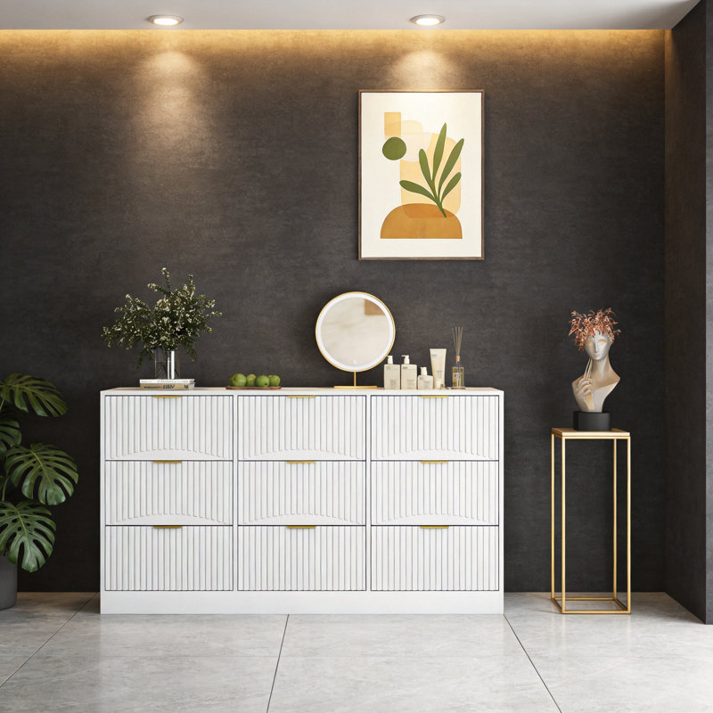 Commode 9 tiroirs, grande commode profonde de 63 po avec panneaux ondulés et poignées dorées, longue armoire de rangement moderne en bois pour la chambre à coucher, le salon et le couloir