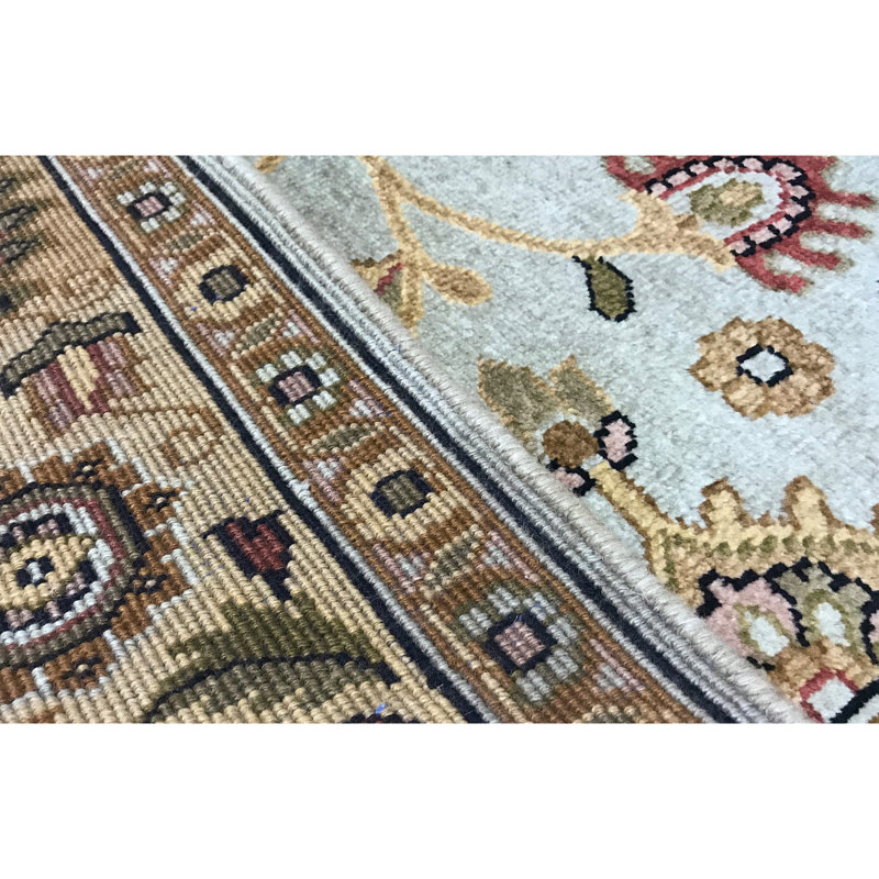 Maharajah Wool Oriental Area Rug in Gray/Brown
