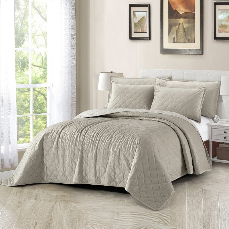 5 Piece Velvet Quilted Set, Oatmeal