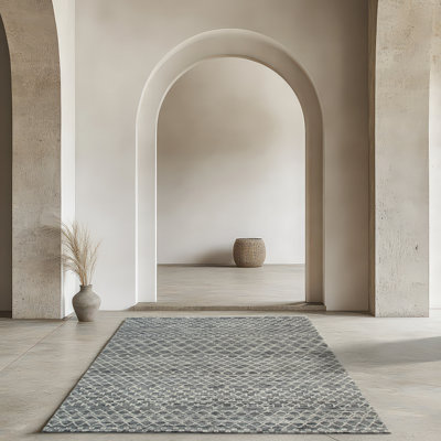 Tapis noir en laine à motif géométrique fait à la main Kilim