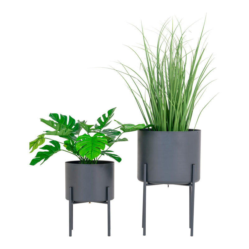 Dommonique Metal Pot Planter