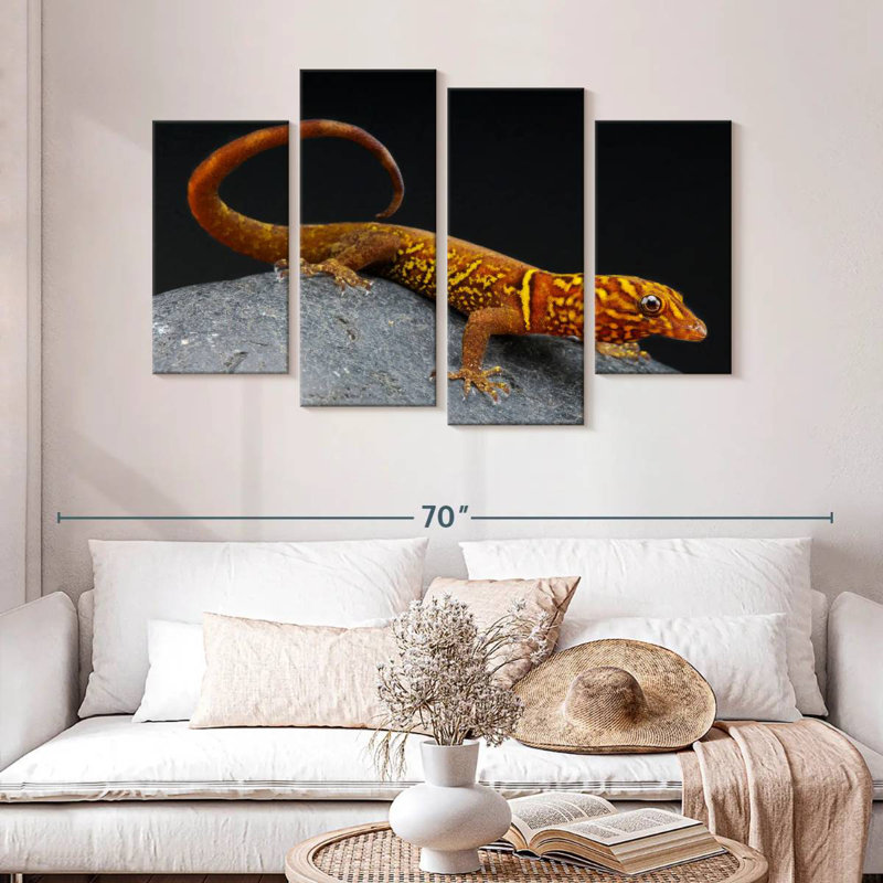 Brampt Gecko, 32" H x 52" W