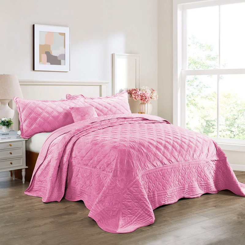 4 Piece Oversized soft Microplush Quilt Set, Queen Quilt + 2 Standard Shams + Throw Pillow, Pink