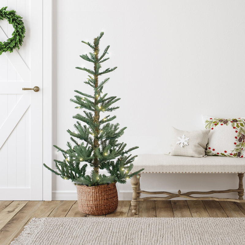 Sapin de Noël artificiel pré-éclairé 4,5 pi avec lumières DEL claires Nordmann