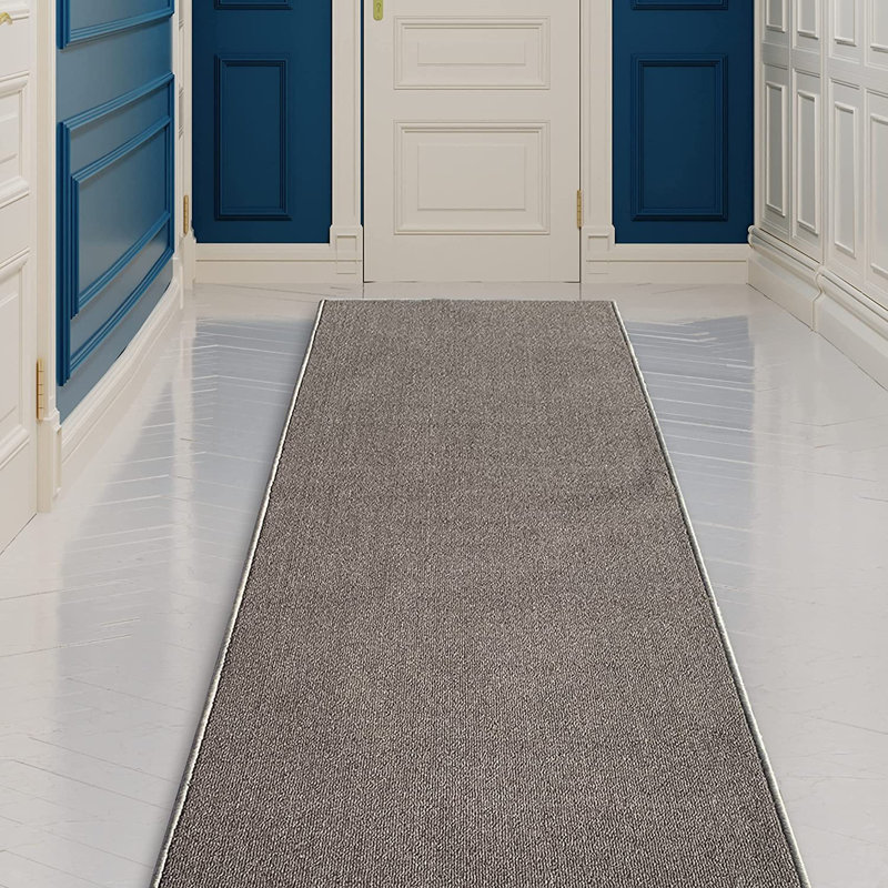 Tapis de couloir gris foncé, Tapis de couloir 2 pi 7 po x 45 pi
