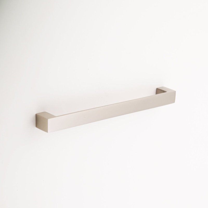 Poignée tiroir Madelyn Carter Gabrielle, Nickel poli, 7 5/8"