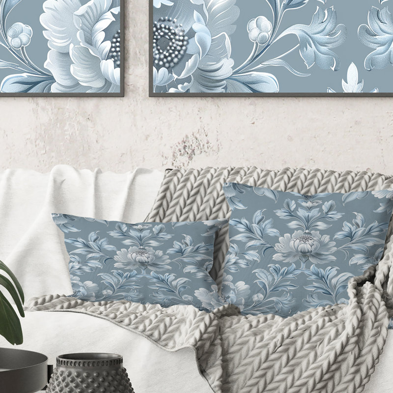 Coussin décoratif transitionnel Blue Silver Floral Gardens III, H 18 po x l 18 po