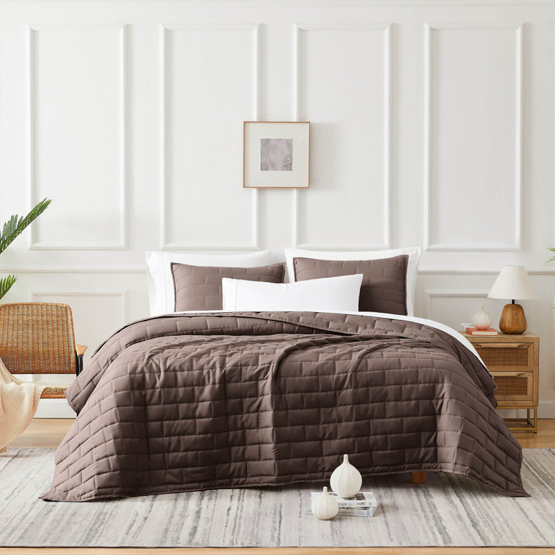 Southshore Fine Linens Brickyard Quilt Set in Chocolate Brown, Lightweight Double-Brushed Microfiber Brick-Style Quilted Bedding Set with 2 Pillow Shams, King/California King
