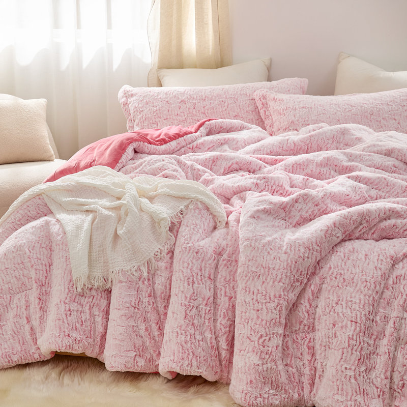 Shortcake - Coma Inducer Oversized Comforter Set - Strawberry Pink, Alaskan King Comforter + 4 King Shams