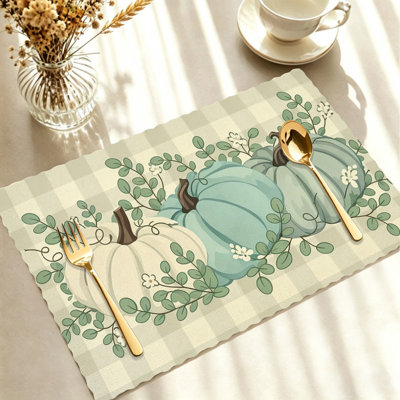 Ensemble de 4 napperons d'automne - Ensembles de table résistants à la chaleur, pour les repas à l'intérieur et à l'extérieur, motif citrouilles à carreaux bleus et blancs