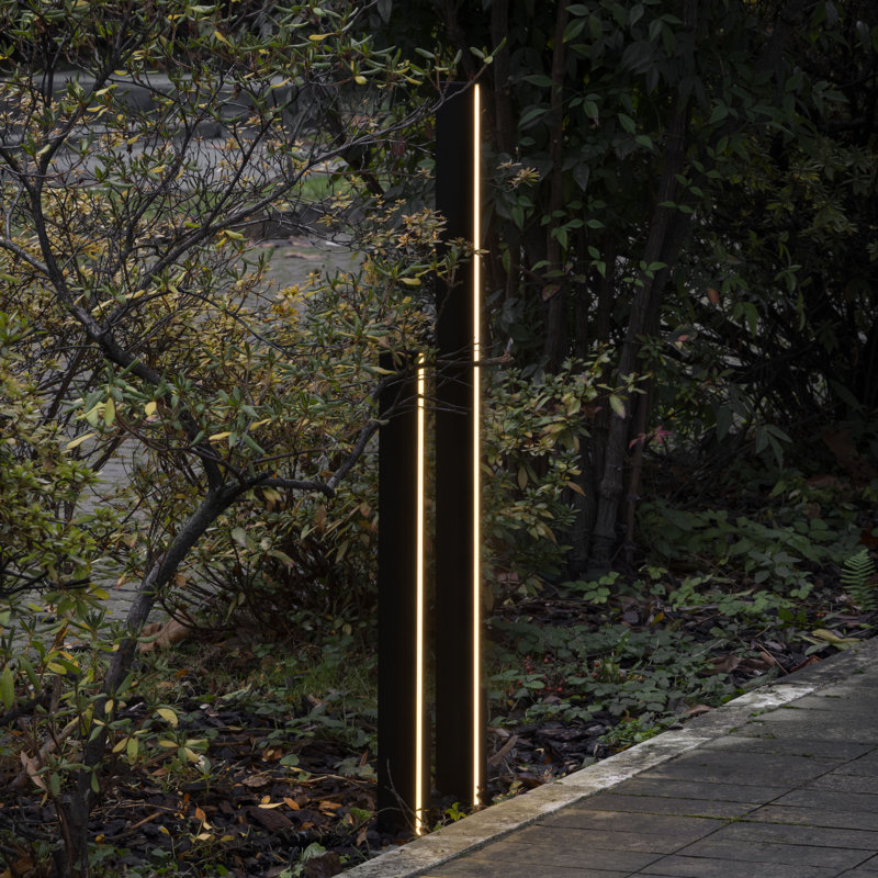 Fly Outdoor Floor Lamp, Black, 23.8" H x 4.7" W x 4.7" D, 8 W