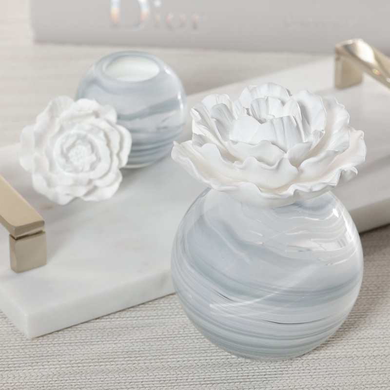 Diffuseur d'huile parfumée en porcelaine Petals, 1,69 oz, Pivoine marocaine