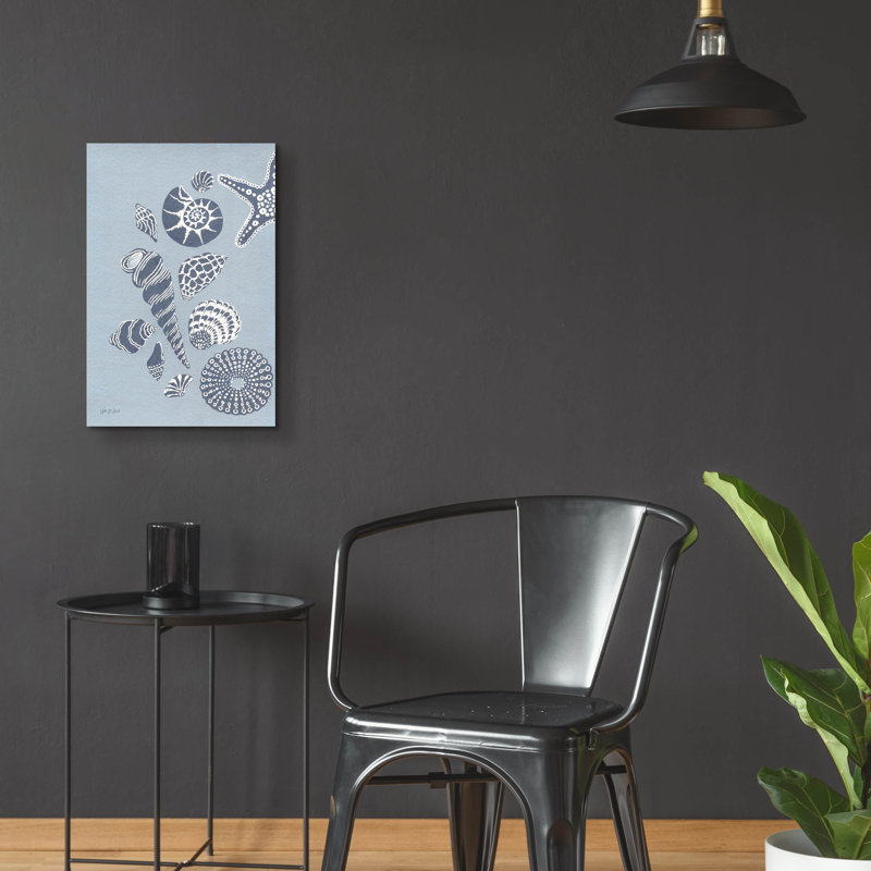 «Coastal Shells 1» par Yvette St. Amant, art mural en verre acrylique, H 24 po x l 16 po x P 0,2 po