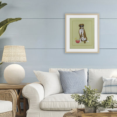 Boxer Beach Day, reproduction encadrée sous verre, conception de Sadie Harper