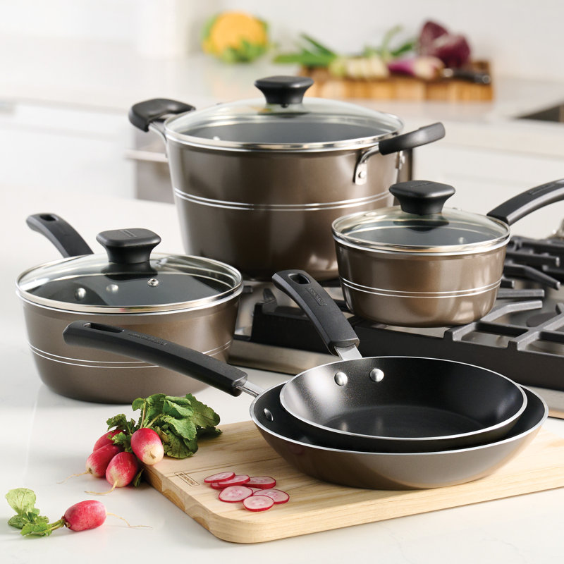 Batterie de cuisine antiadhésive en aluminium 8 pièces de la collection Sicilia de Framboise, Noisette