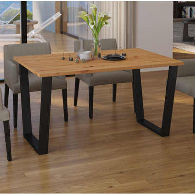 Laurelynn Rectangular Dining Table