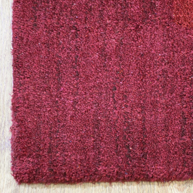 Tapis rouges en soie noués à la main Chevon - Rouge | Design contemporain, Rectangle de 6 pi x 9 pi