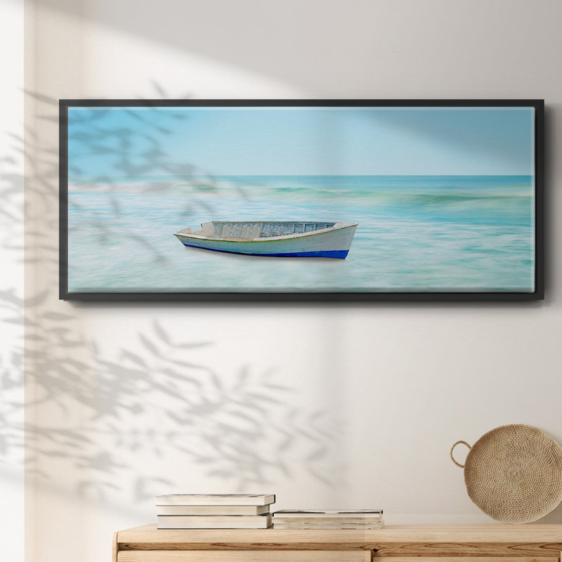 «Boat on a Beach I», toile encadrée, H 20 po x l 50 po