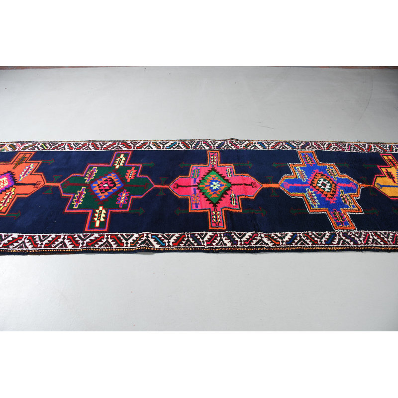 Tapis de couloir turc bleu tissé à la main en laine avec un motif kilim géométrique pour une décoration bohémienne et un décor de couloir coloré