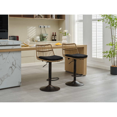 Set Of 2 Rattan Bar Stool, 360 Swivel Bar Chair, Counter Height Chair With Footrest For Kitchen, Dining Room